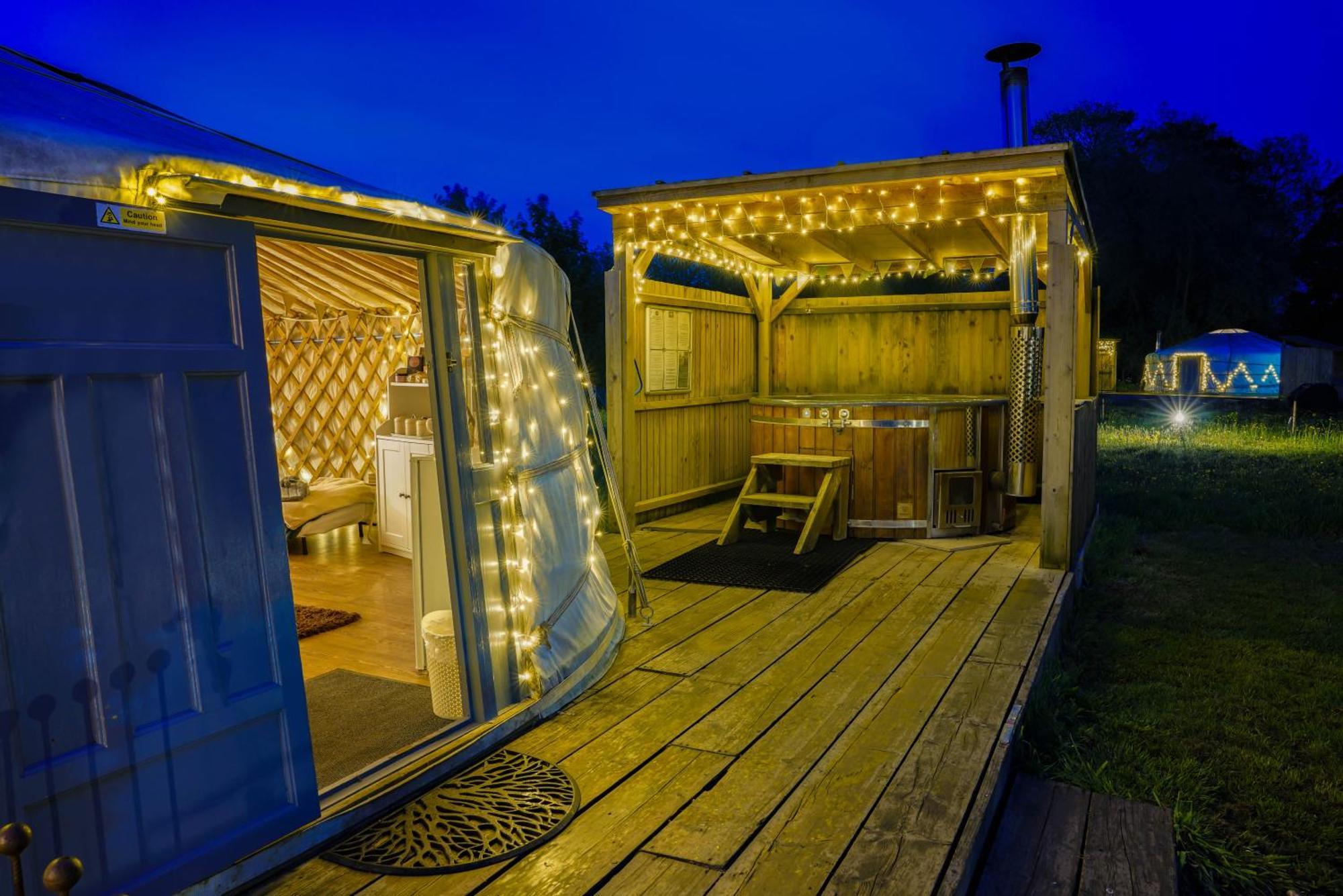 מלון Great Ellingham Glamp And Tipple Ltd מראה חיצוני תמונה