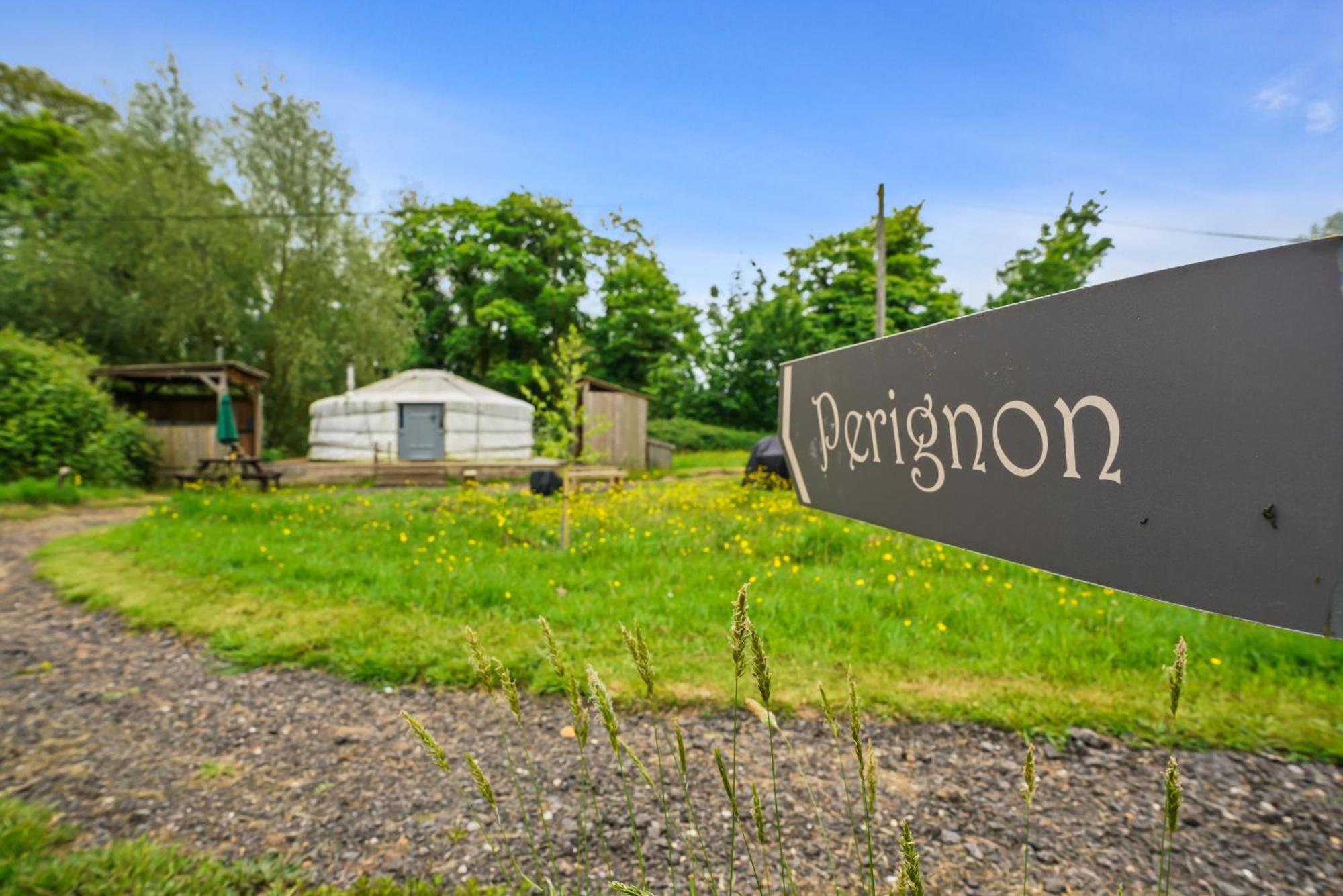 מלון Great Ellingham Glamp And Tipple Ltd מראה חיצוני תמונה