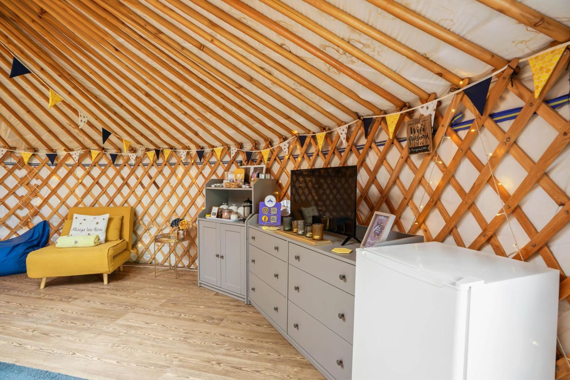 מלון Great Ellingham Glamp And Tipple Ltd מראה חיצוני תמונה