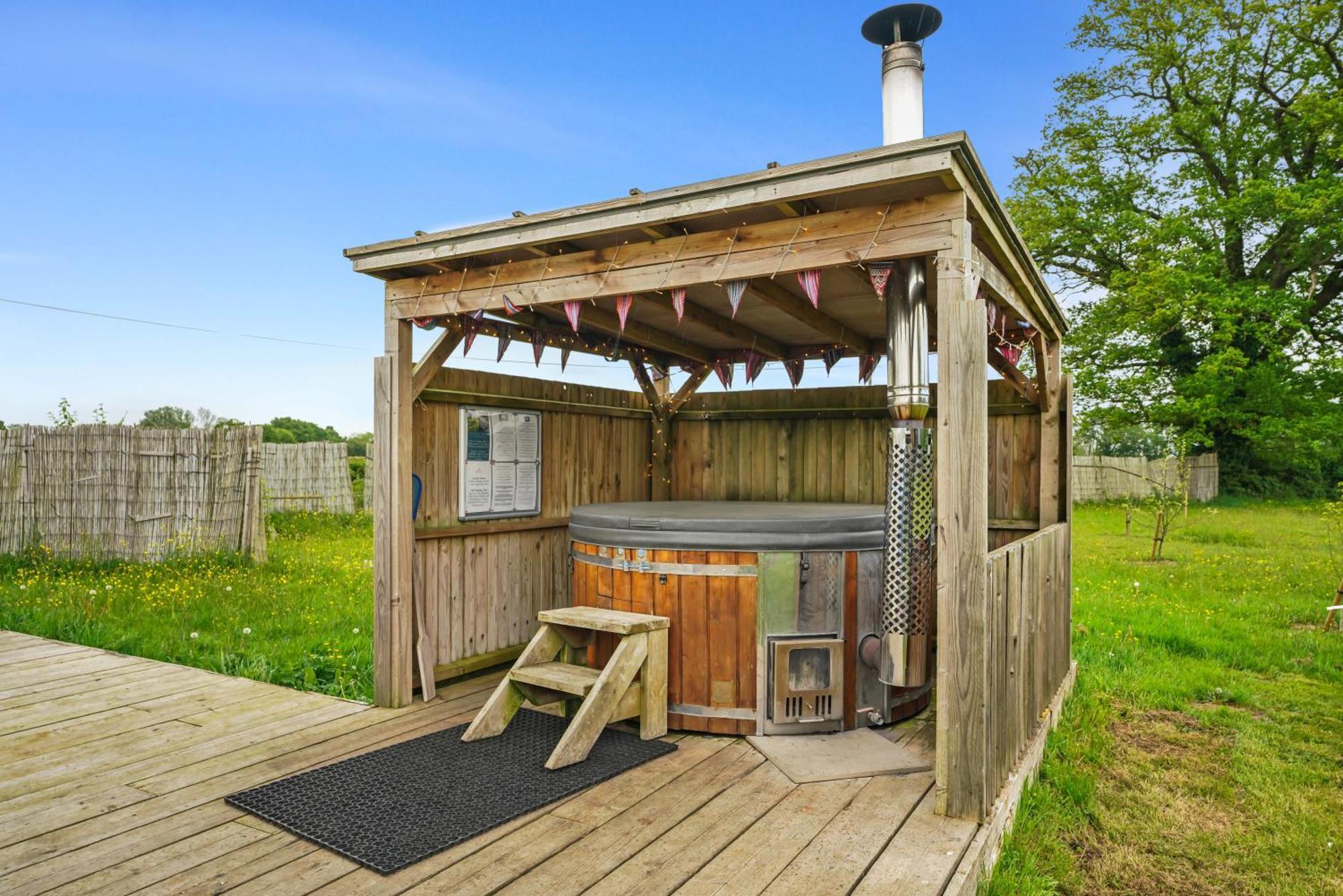 מלון Great Ellingham Glamp And Tipple Ltd מראה חיצוני תמונה